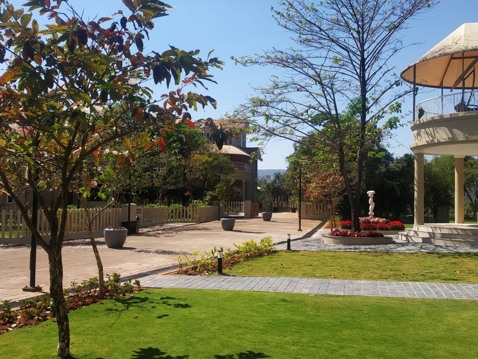 Checkerboard grass and paver design